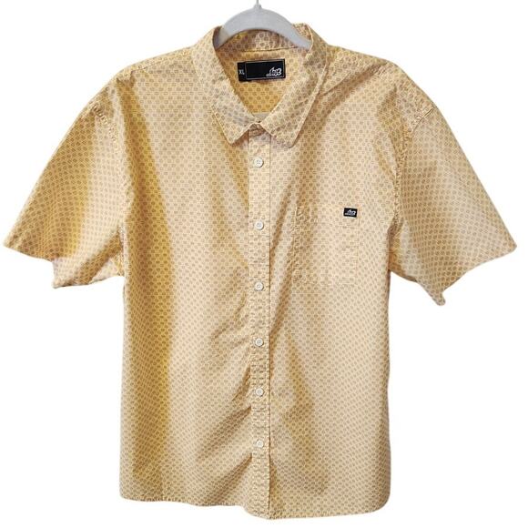 Lost Geometric Button Down Collared Short Sleeve Cotton Shirt Extra Large NWOT - Picture 1 of 6